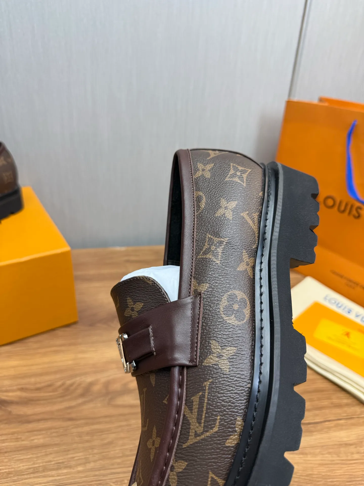 Factory 680💰 LV. Men's business casual leather shoes, all made of imported original brand leather, just to create a more comfortable wearing experience, original non-slip and wear-resistant outsole ✔️16-45 (38.45 non-returnable)